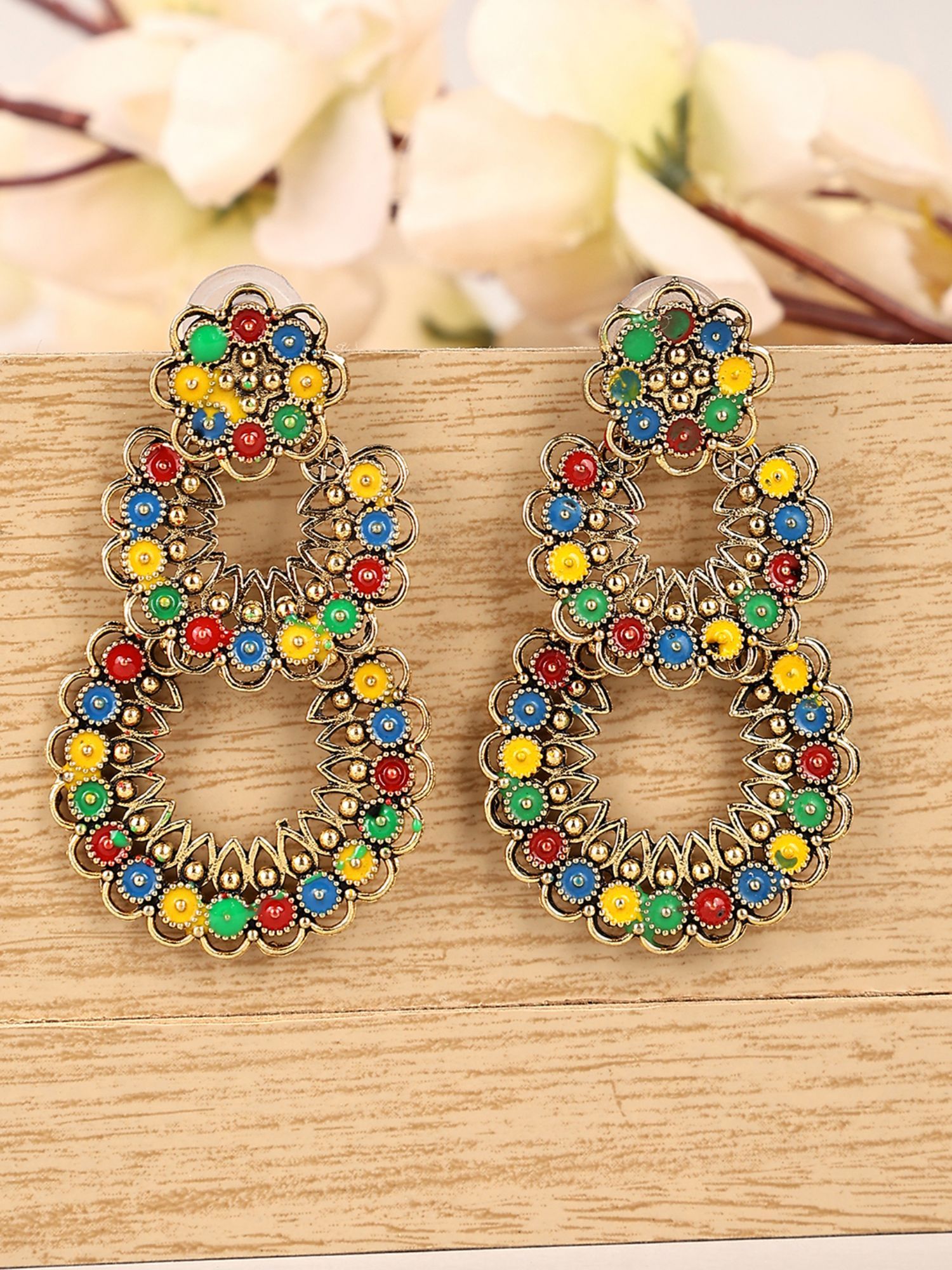 ear-m-40896_1-jpg